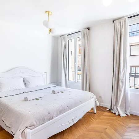 Guestready - Peace And Comfort In The 19th דירה
